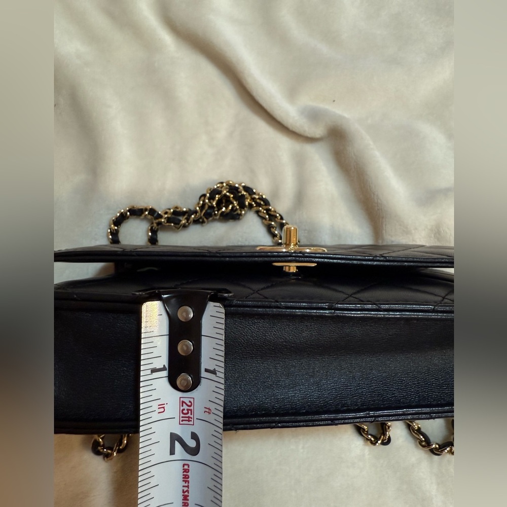 CHANEL Soft Leather Purse ๐ฅ - Picture 9 of 16